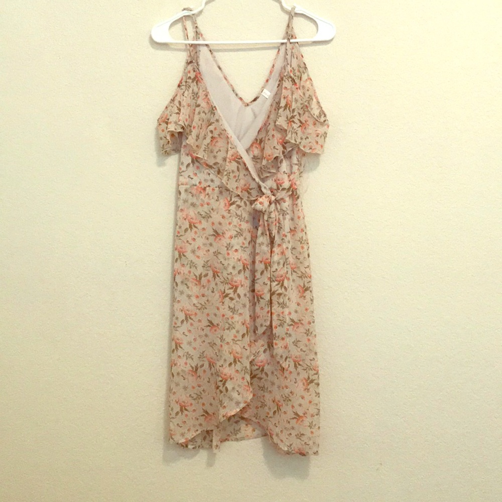 Off shoulder tie dress